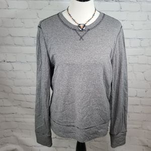 Carhartt top.  M.  B3